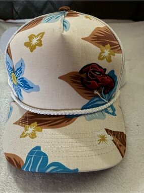 Floral Rope-Trucker Hat with Red Crawfish NWT Summer vibes
